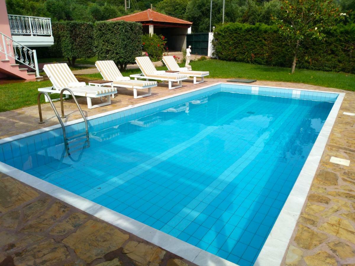 Villa Aphrodite Ríza Екстериор снимка