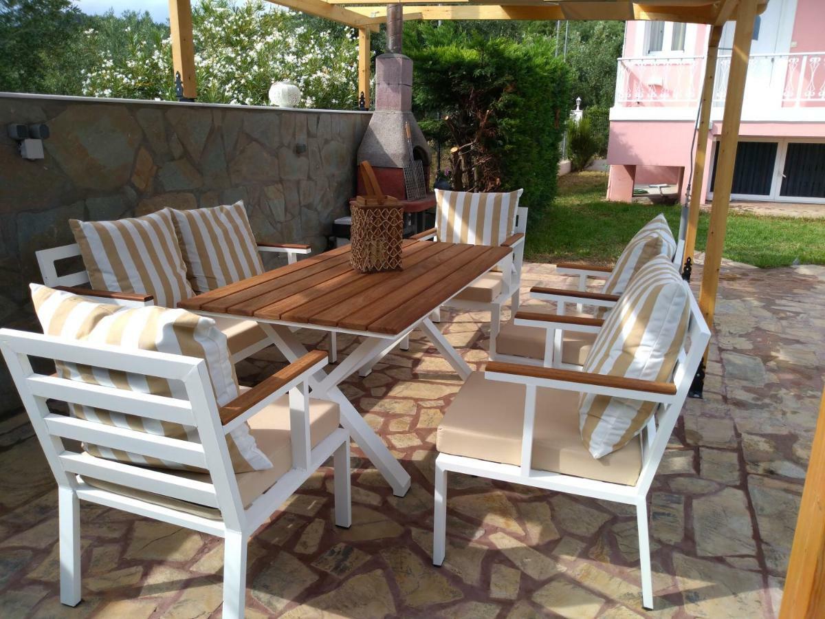 Villa Aphrodite Ríza Екстериор снимка