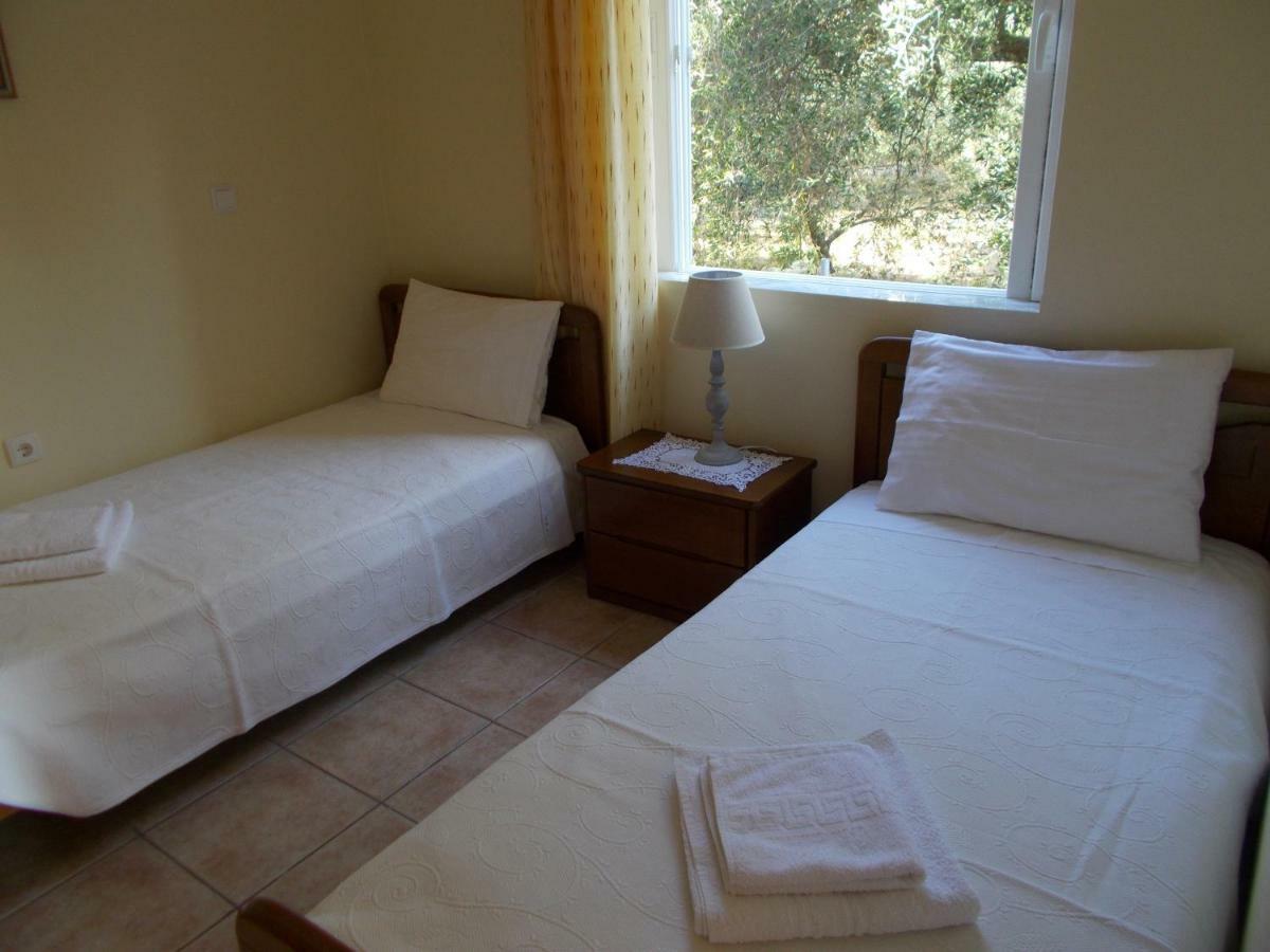 Villa Aphrodite Ríza Екстериор снимка