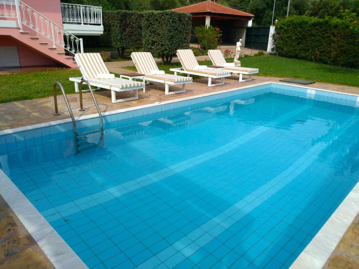 Villa Aphrodite Ríza Екстериор снимка