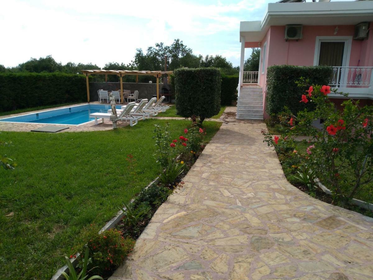 Villa Aphrodite Ríza Екстериор снимка